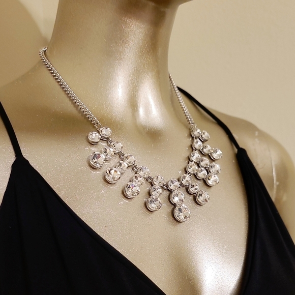 Vintage Elegant White Crystal Sunburst Silver Collar Necklace - Picture 8 of 16